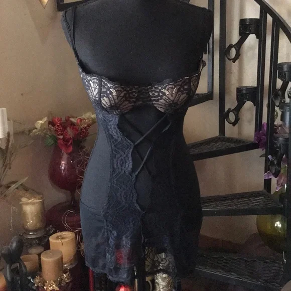 🔥SEXY🔥NWOT Frederick’s of Hollywood Lace One Piece 5 Garters Lingerie Intimates